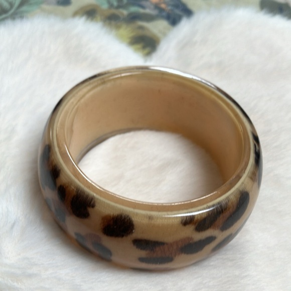 LEOPARD GLASS  CHUNKY BANGLE -lBRACELET - pristine - Picture 2 of 13